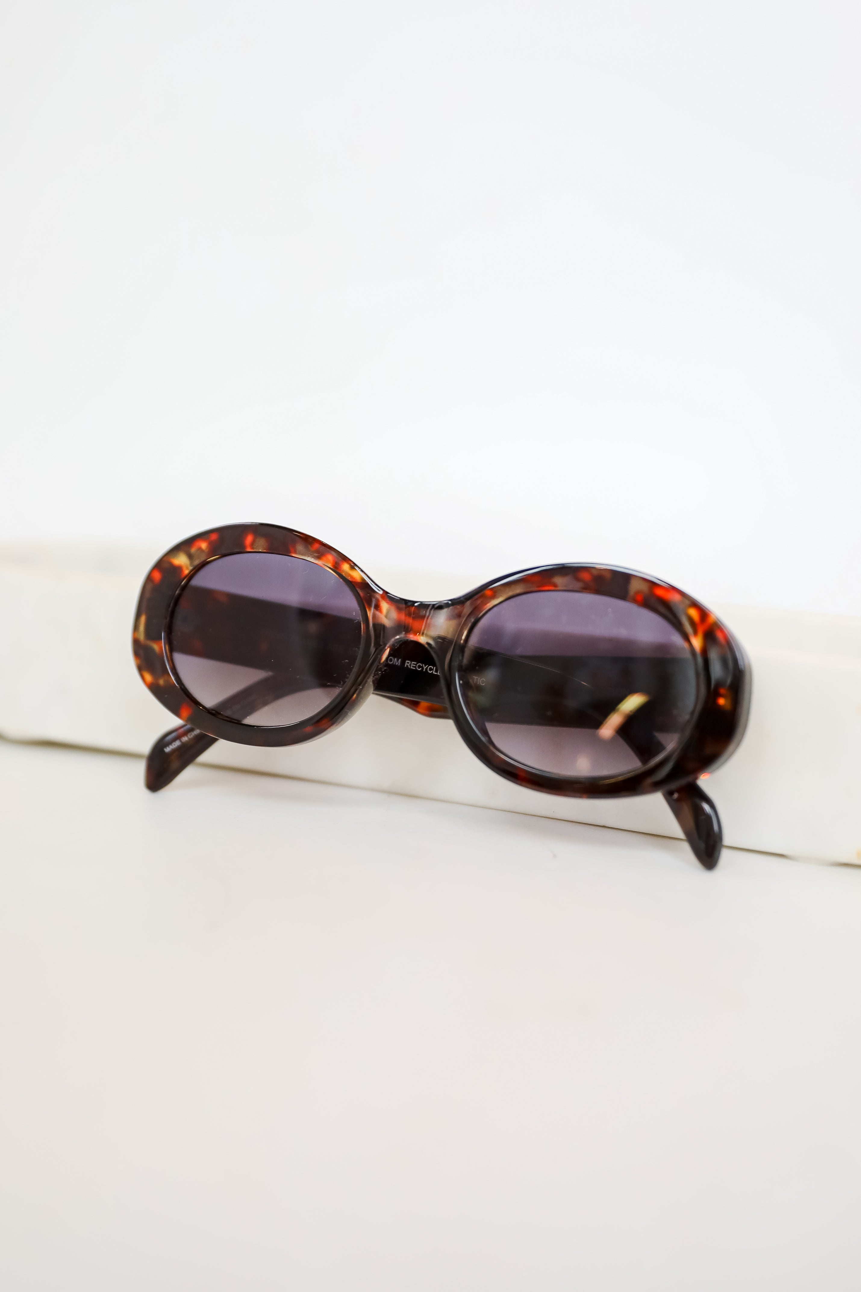 Main Frame Oval Sunglasses